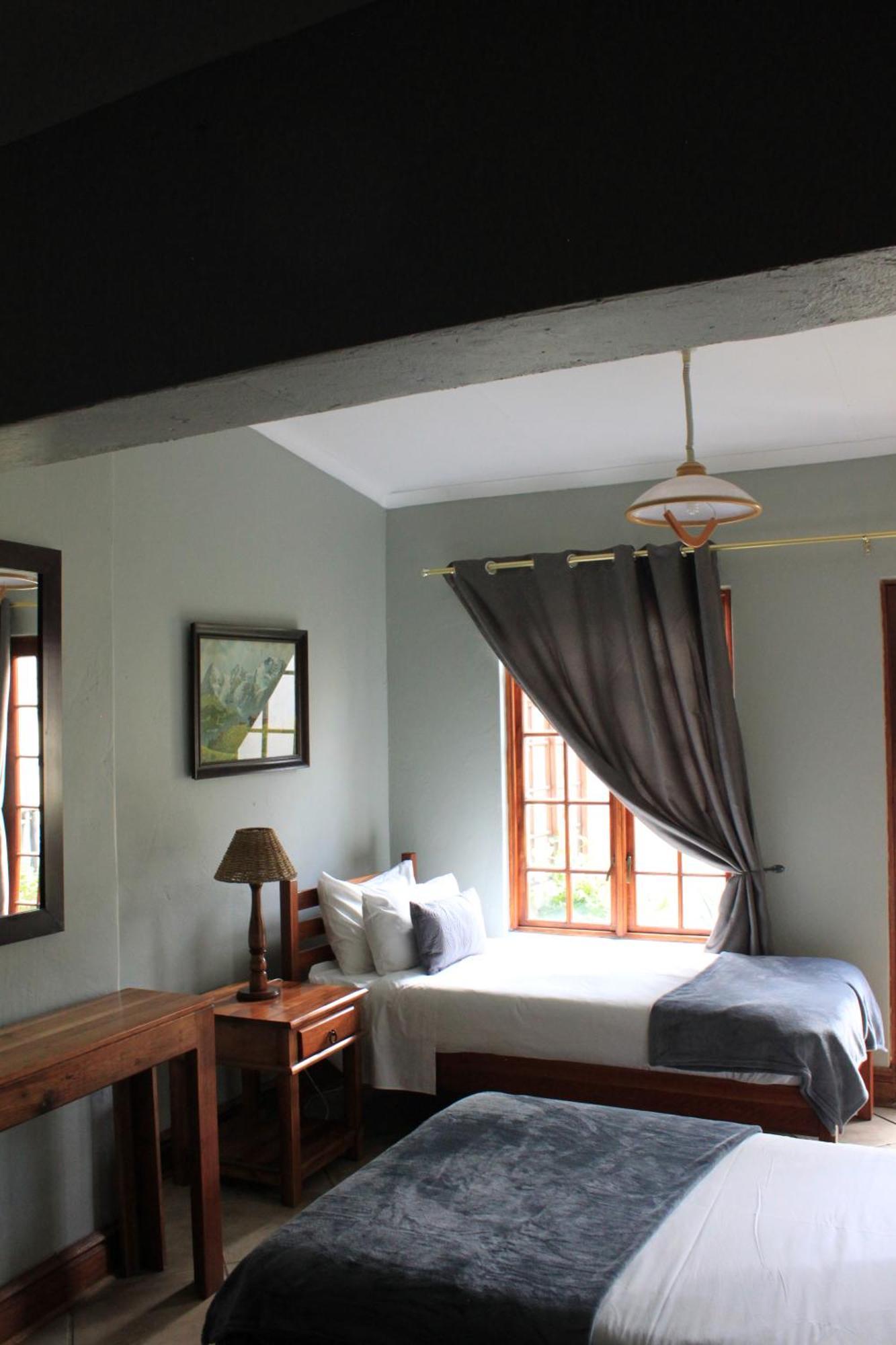 バーグビル Drakensberg Mountain Retreatゲストハウス エクステリア 写真