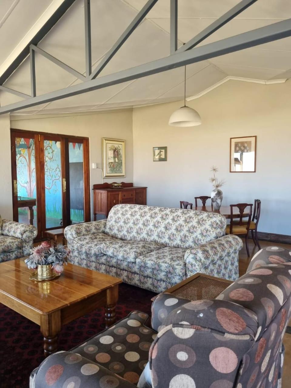 バーグビル Drakensberg Mountain Retreatゲストハウス エクステリア 写真