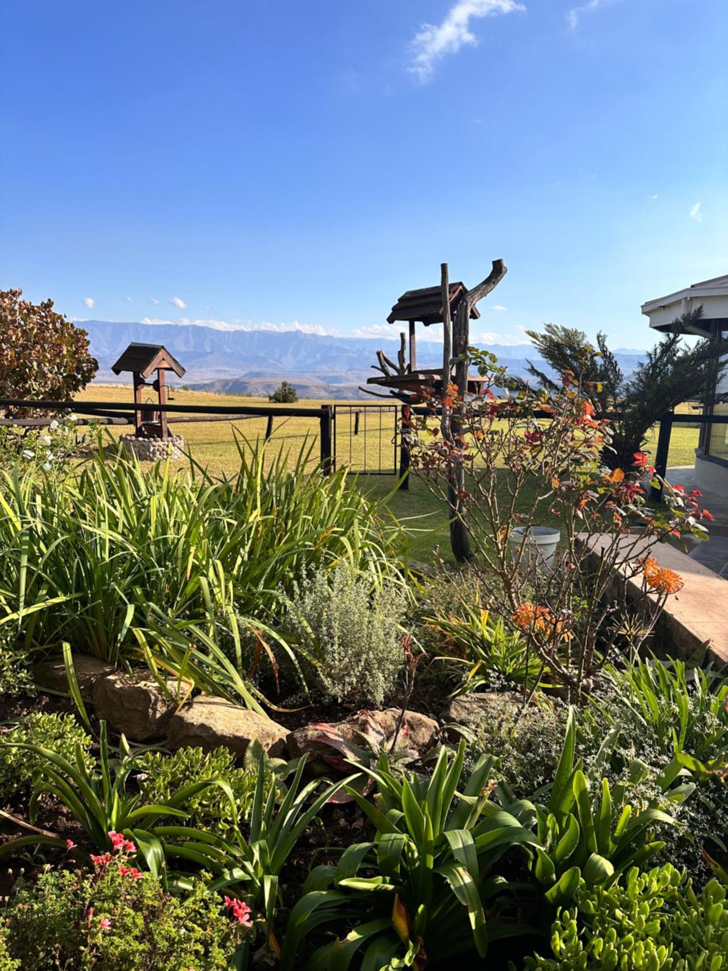 バーグビル Drakensberg Mountain Retreatゲストハウス エクステリア 写真